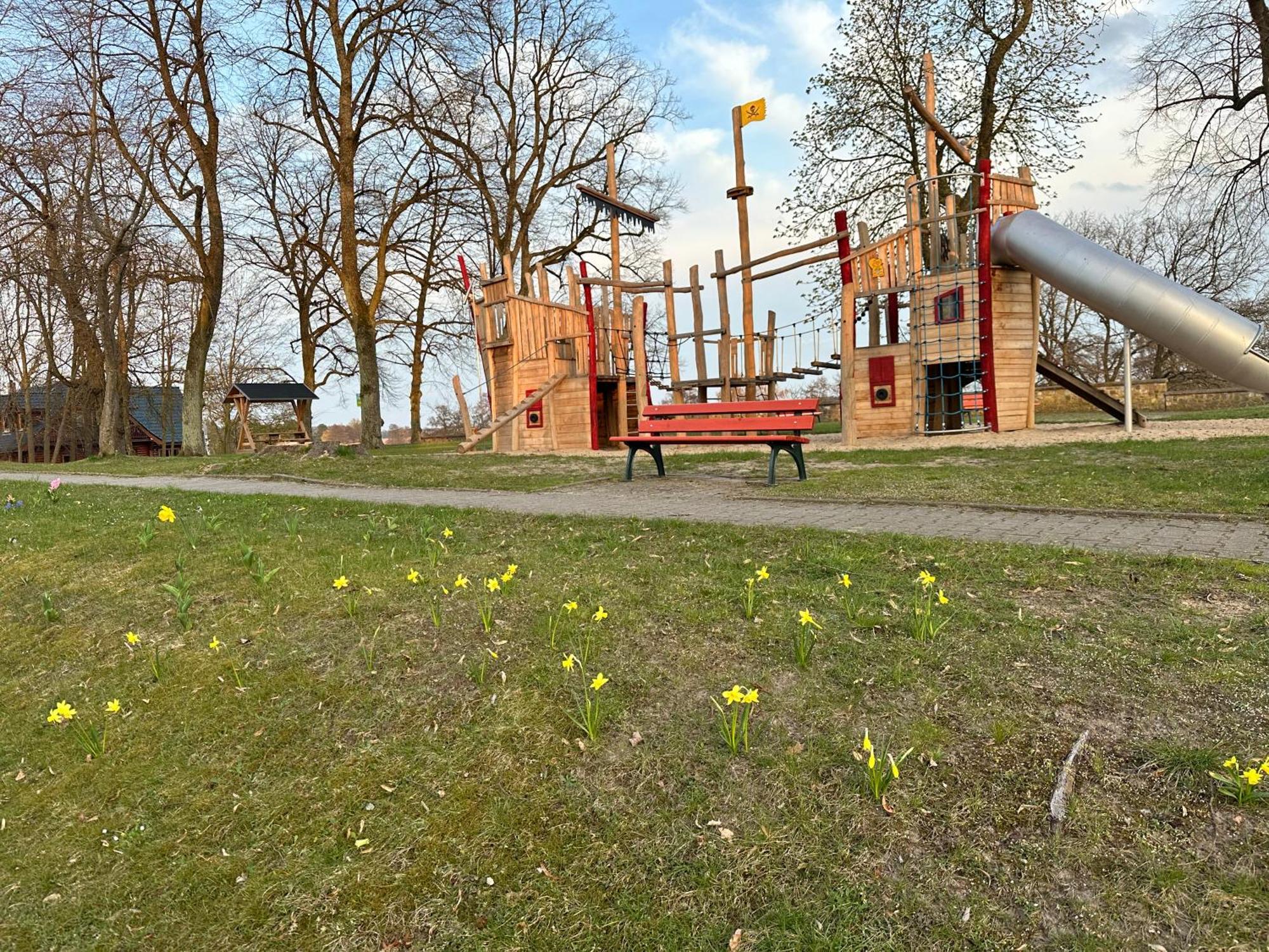 Landhotel Peters Canow Buitenkant foto