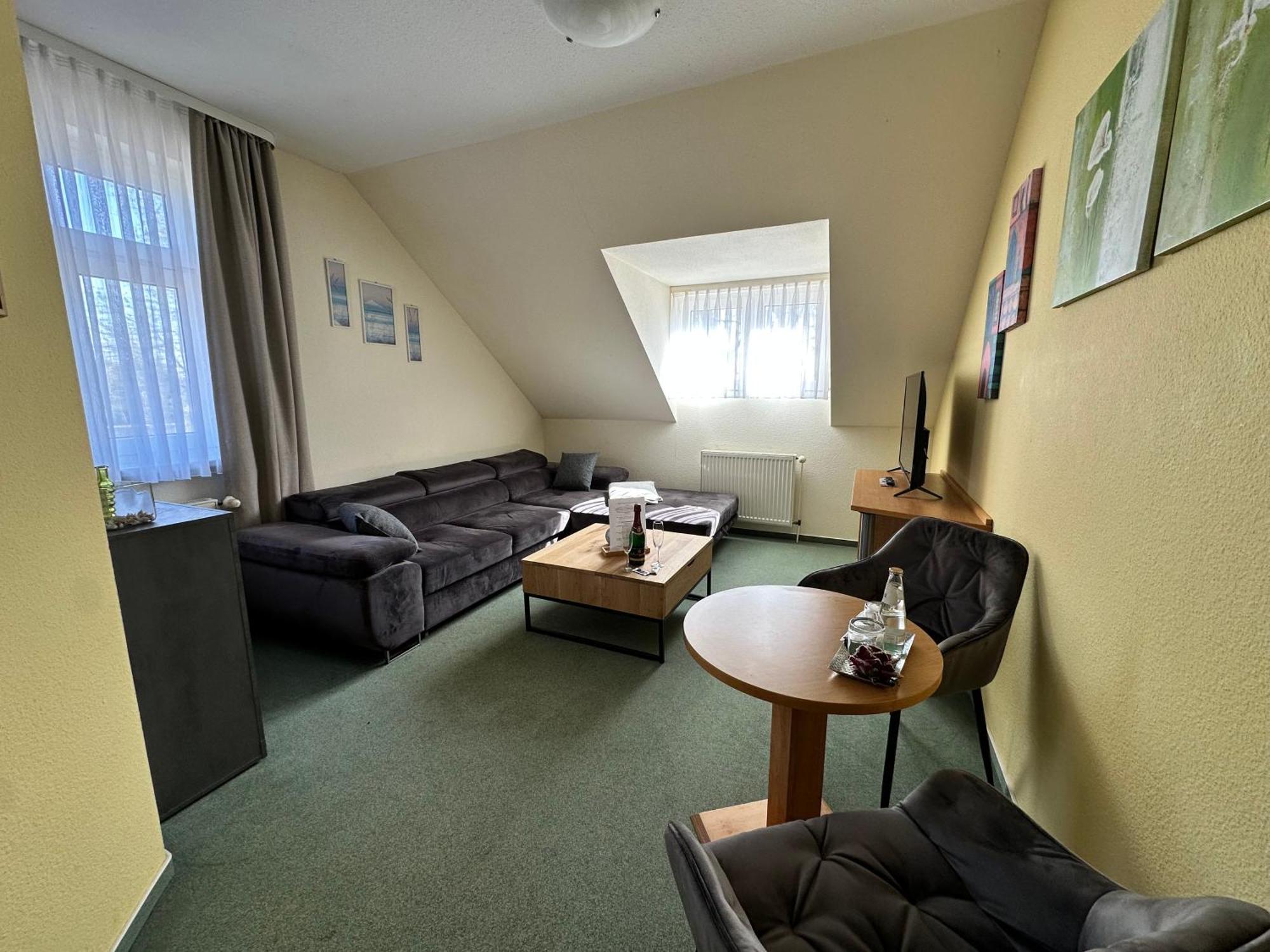 Landhotel Peters Canow Buitenkant foto